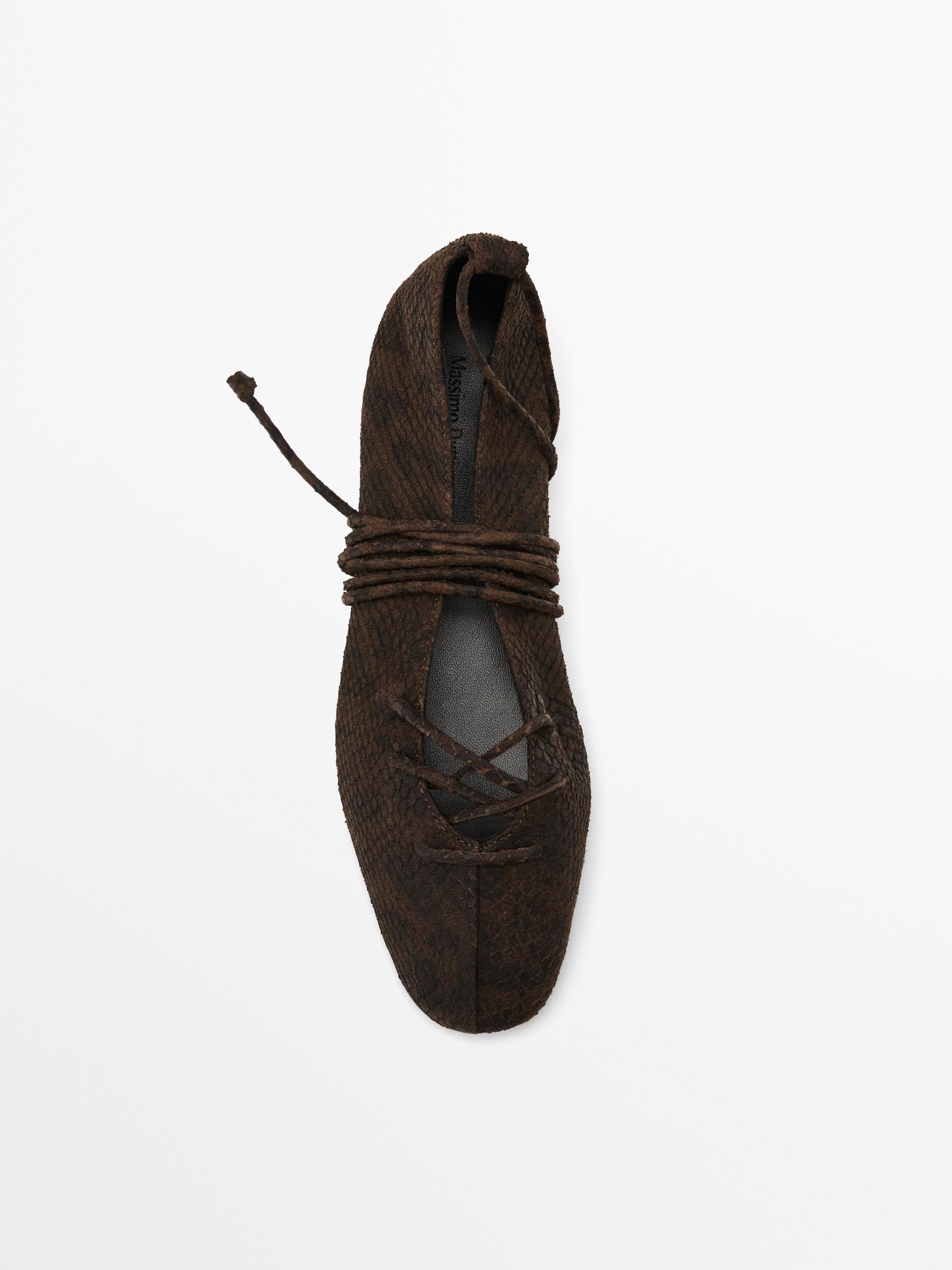 Lace-up printed ballet flats